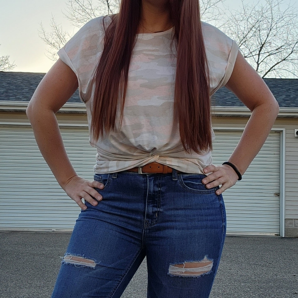 Lucky Brand pink camo tshirt
